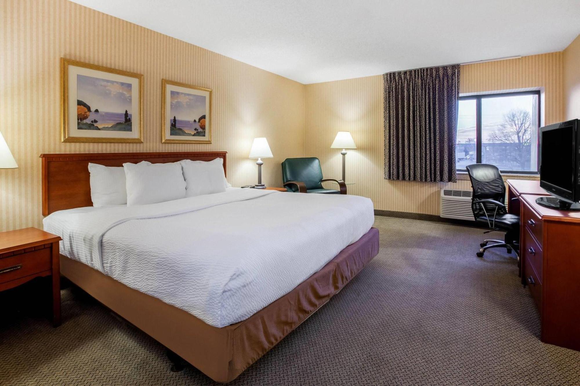 La Quinta Inn By Wyndham Detroit Southgate Esterno foto